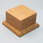 mp332 OAK miniature display plinth