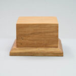 mp332 OAK miniature display plinth