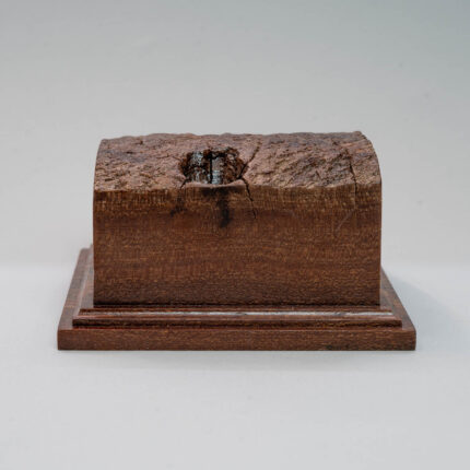 mp349 elm miniature display plinth-9